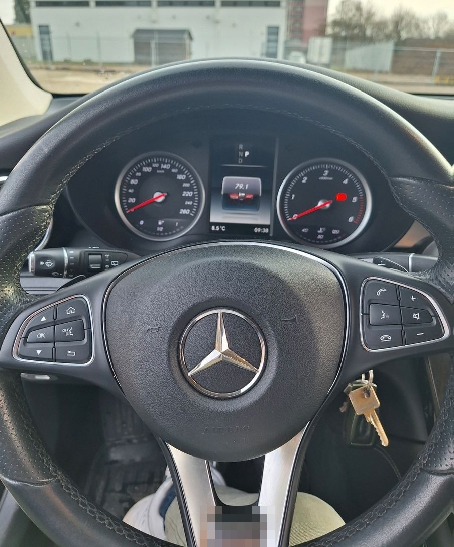 Mercedes-Benz GLC 220 d 4MATIC Autom. - foto 9
