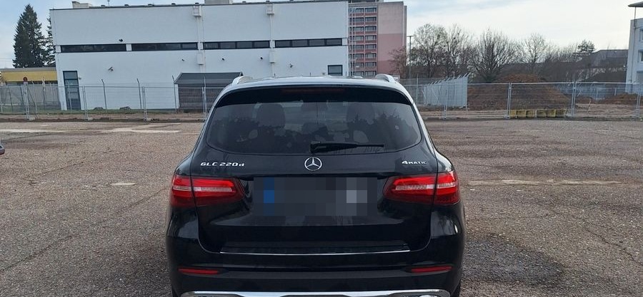 Mercedes-Benz GLC 220 d 4MATIC Autom. - foto 10
