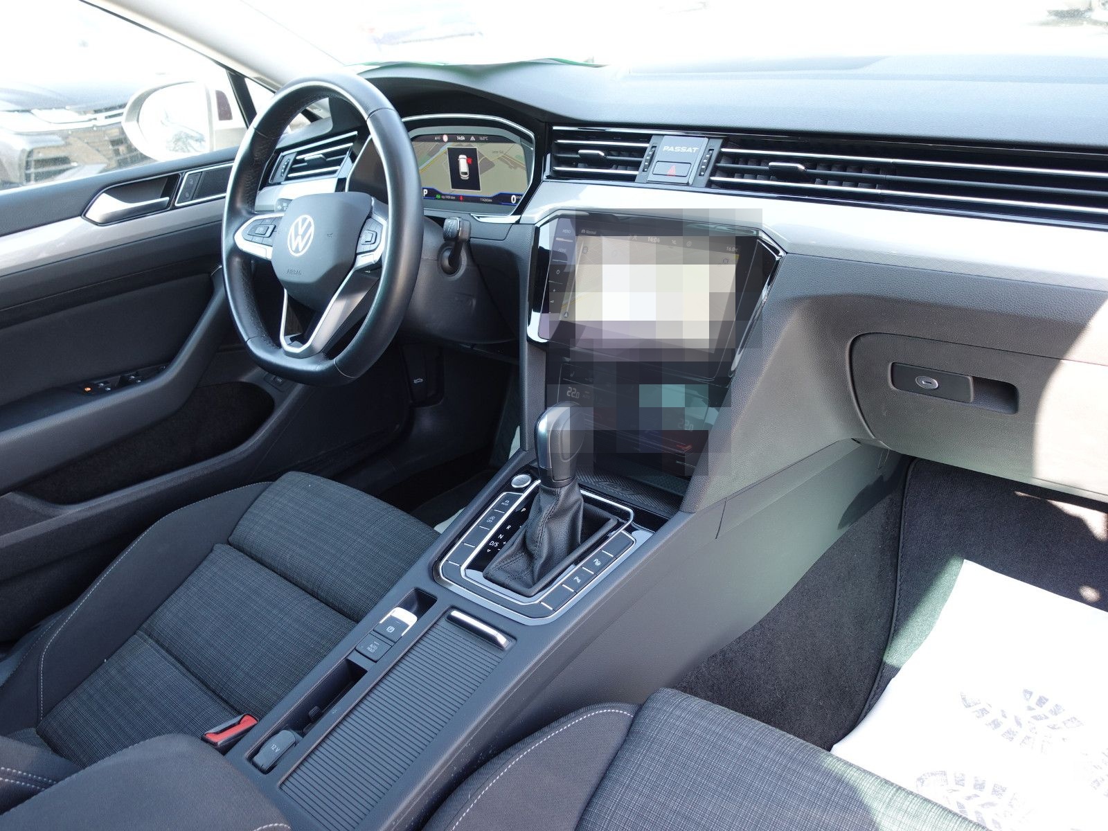 Volkswagen Passat 2,0 TDI Var. Business DSG/AHK//DigiTacho foto 11