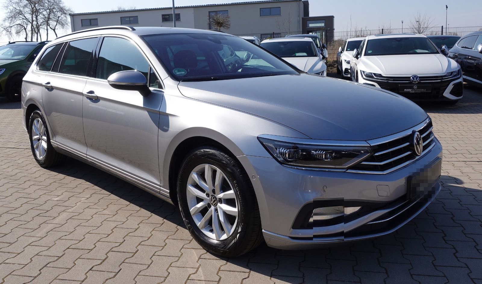 Volkswagen Passat 2,0 TDI Var. Business DSG/AHK//DigiTacho foto 3