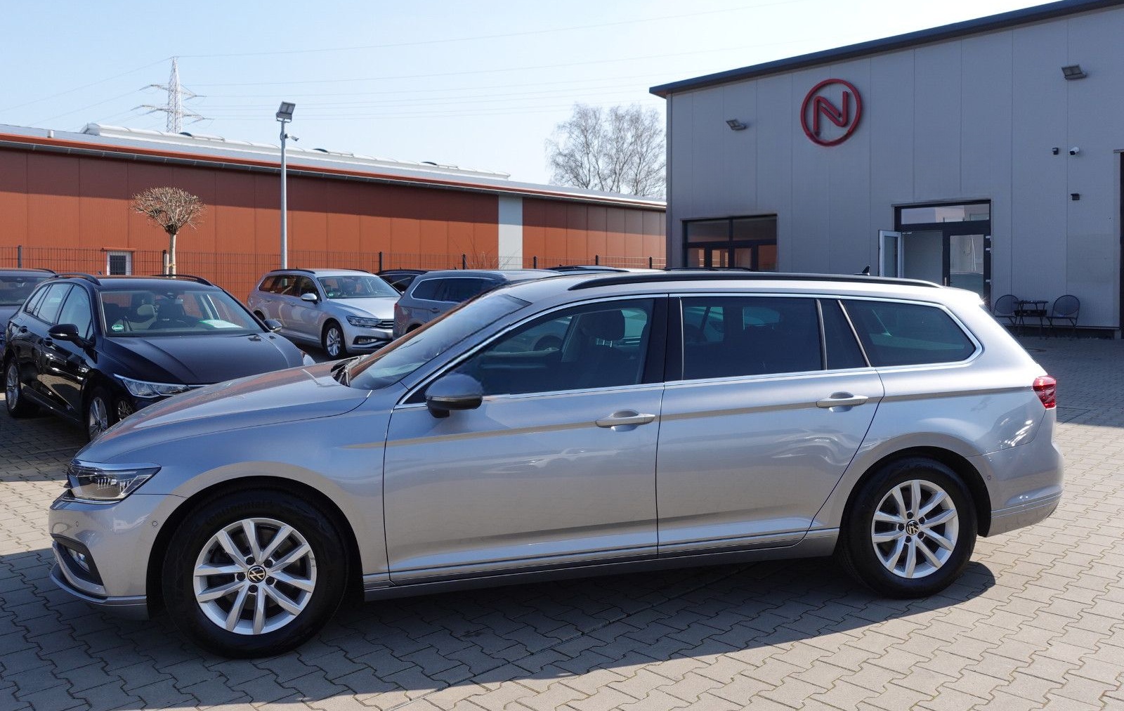 Volkswagen Passat 2,0 TDI Var. Business DSG/AHK//DigiTacho foto 7