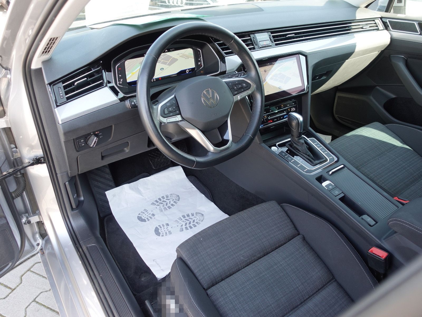 Volkswagen Passat 2,0 TDI Var. Business DSG/AHK//DigiTacho foto 8