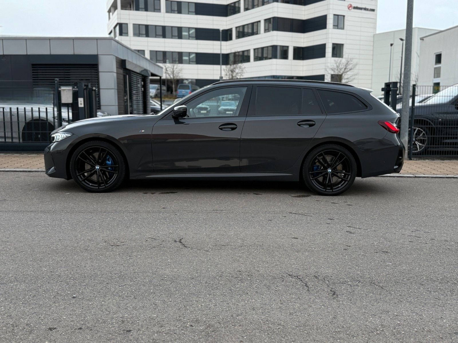 BMW 320d xD M Sport HuD AHK Pano hifi StHzg 360° foto 23