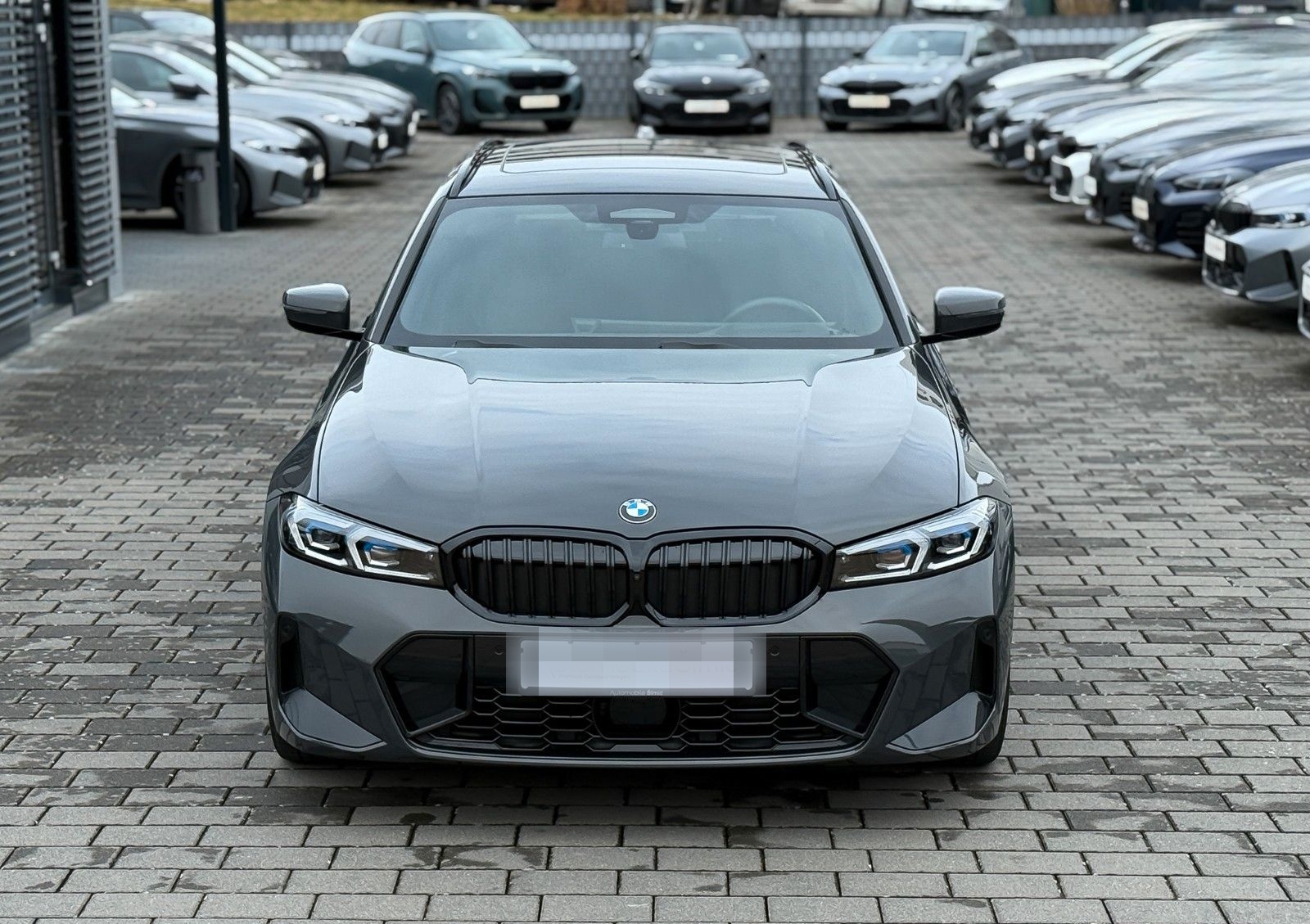 BMW 320d xD M Sport HuD AHK Pano hifi StHzg 360° foto 6
