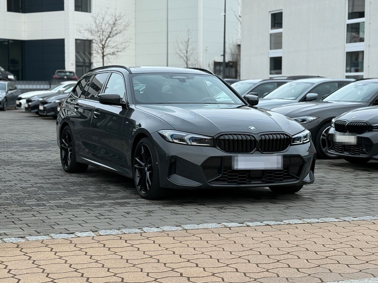 BMW 320d xD M Sport HuD AHK Pano hifi StHzg 360° foto 8