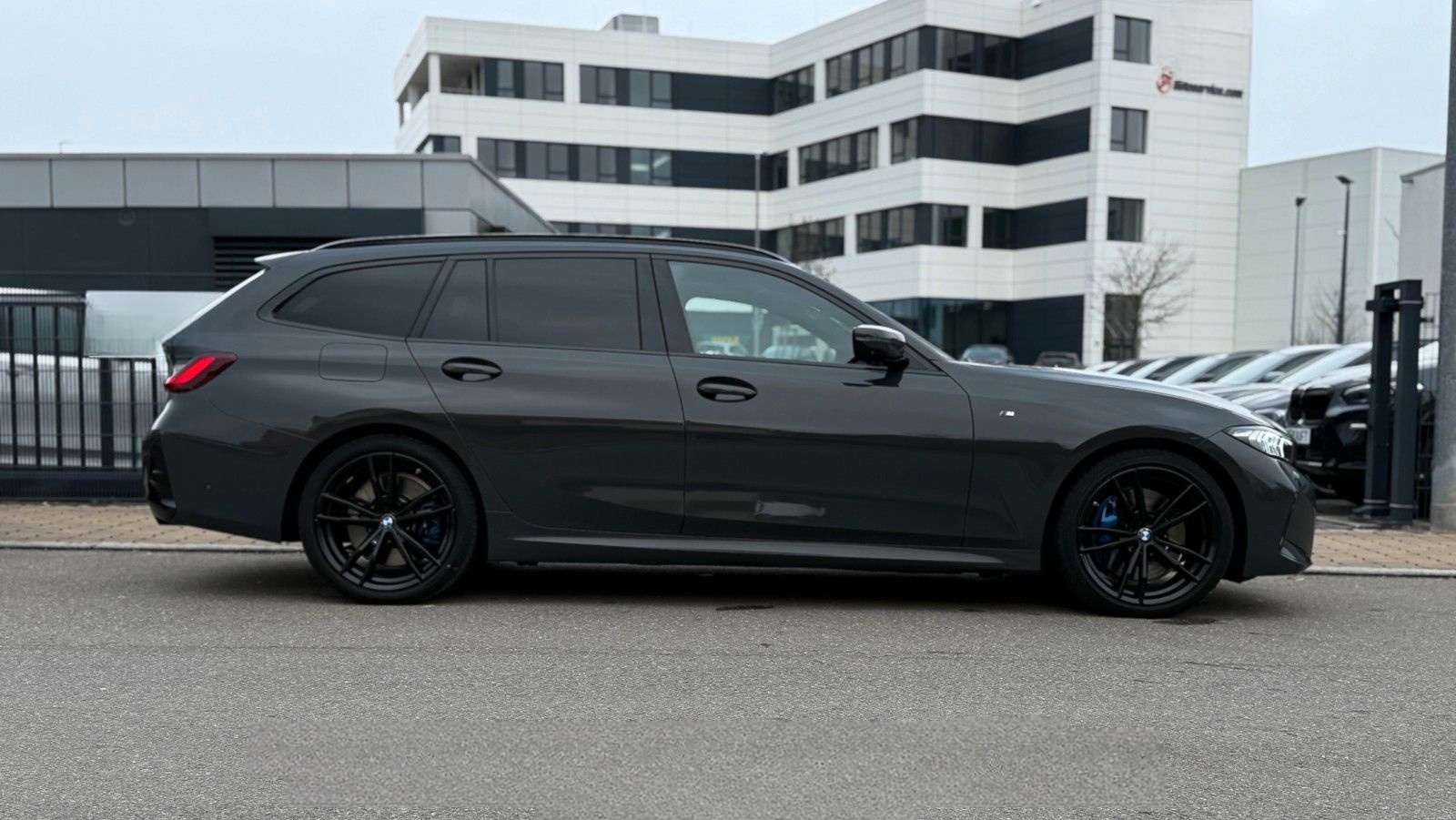 BMW 320d xD M Sport HuD AHK Pano hifi StHzg 360° foto 10
