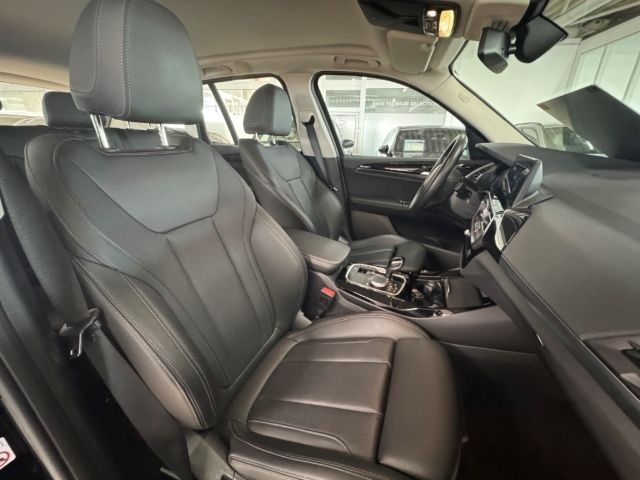 BMW X3 xDrive 20iA 18'' Navi LED Parkass. Spsitze.SH foto 6
