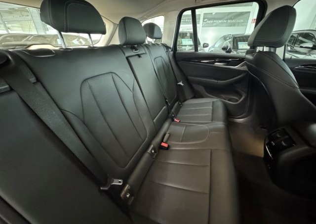 BMW X3 xDrive 20iA 18'' Navi LED Parkass. Spsitze.SH foto 7