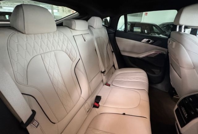 BMW X6 M50 i A 22'' Pano AHK H/K Leder Parkass. Lase foto 5