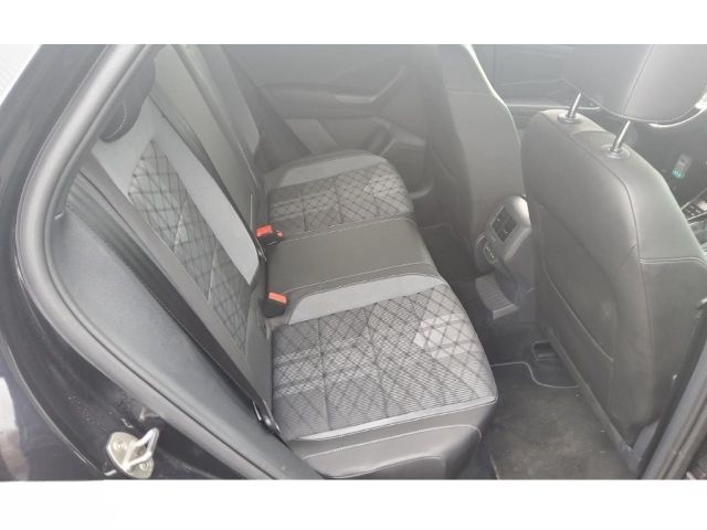 Volkswagen T-Roc R-Line 1.5 TSI DSG Pano Navi Black Style foto 5