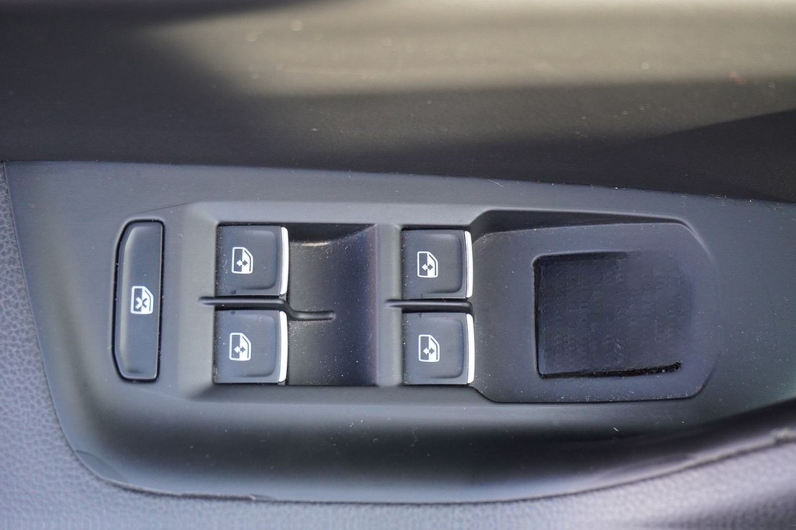 Volkswagen Passat Variant 2.0 TDI Highline LED Navi AHK foto 23