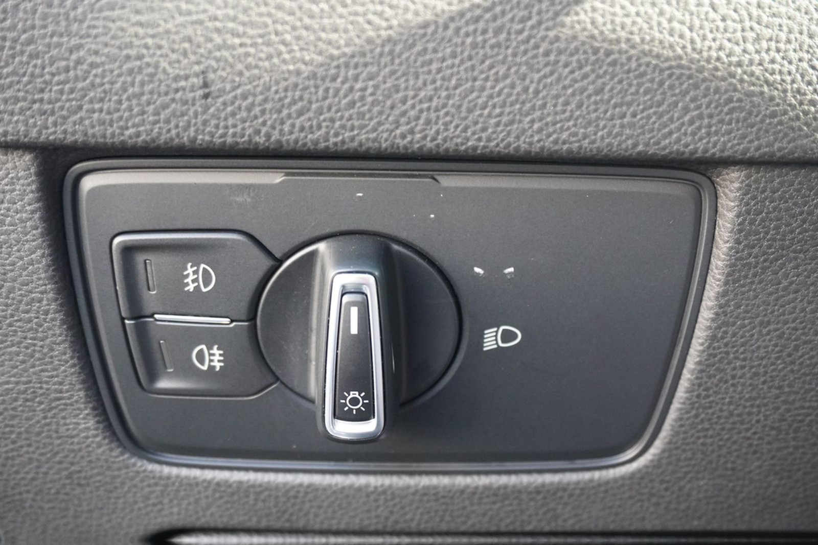 Volkswagen Passat Variant 2.0 TDI Highline LED Navi AHK foto 24