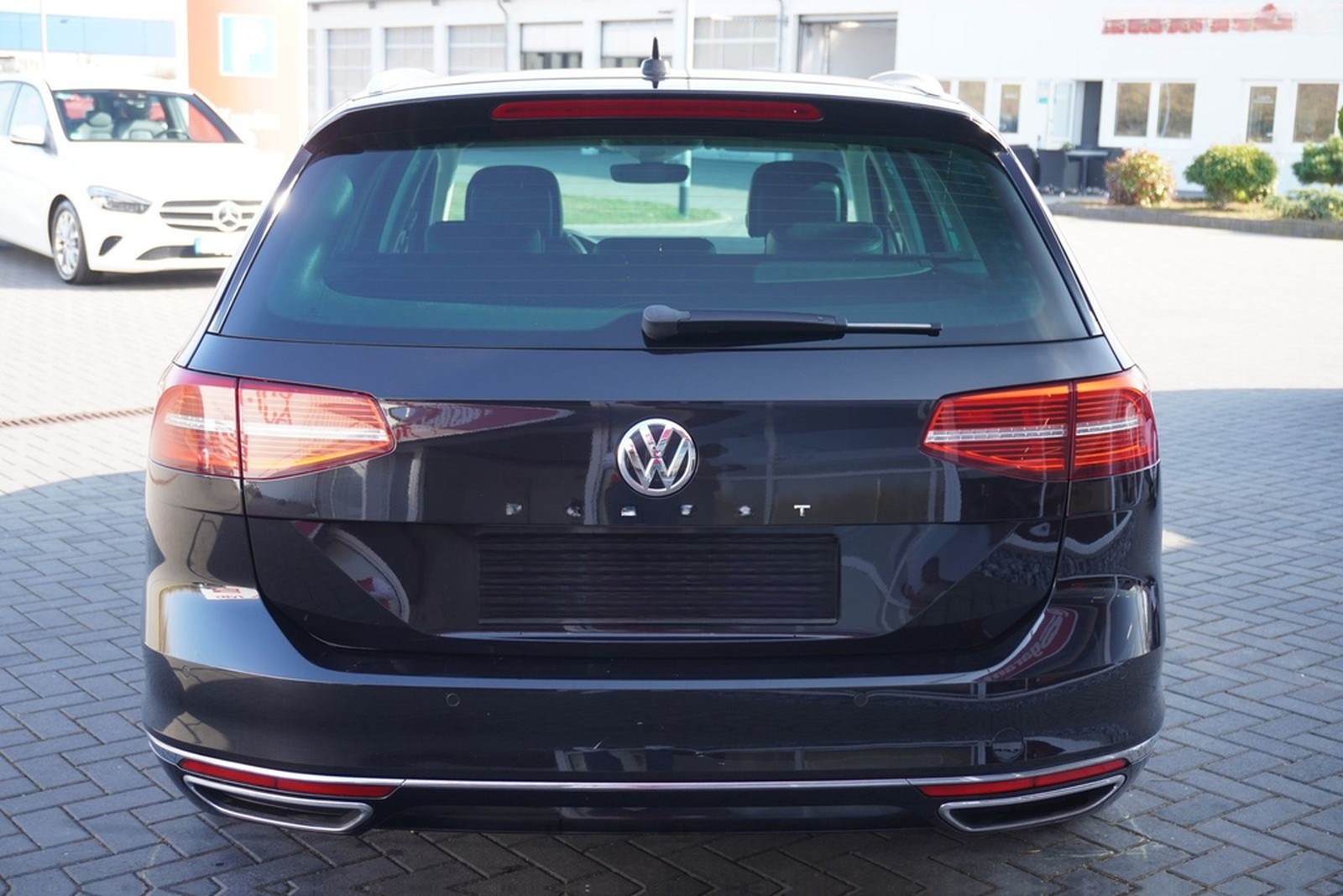 Volkswagen Passat Variant 2.0 TDI Highline LED Navi AHK foto 4