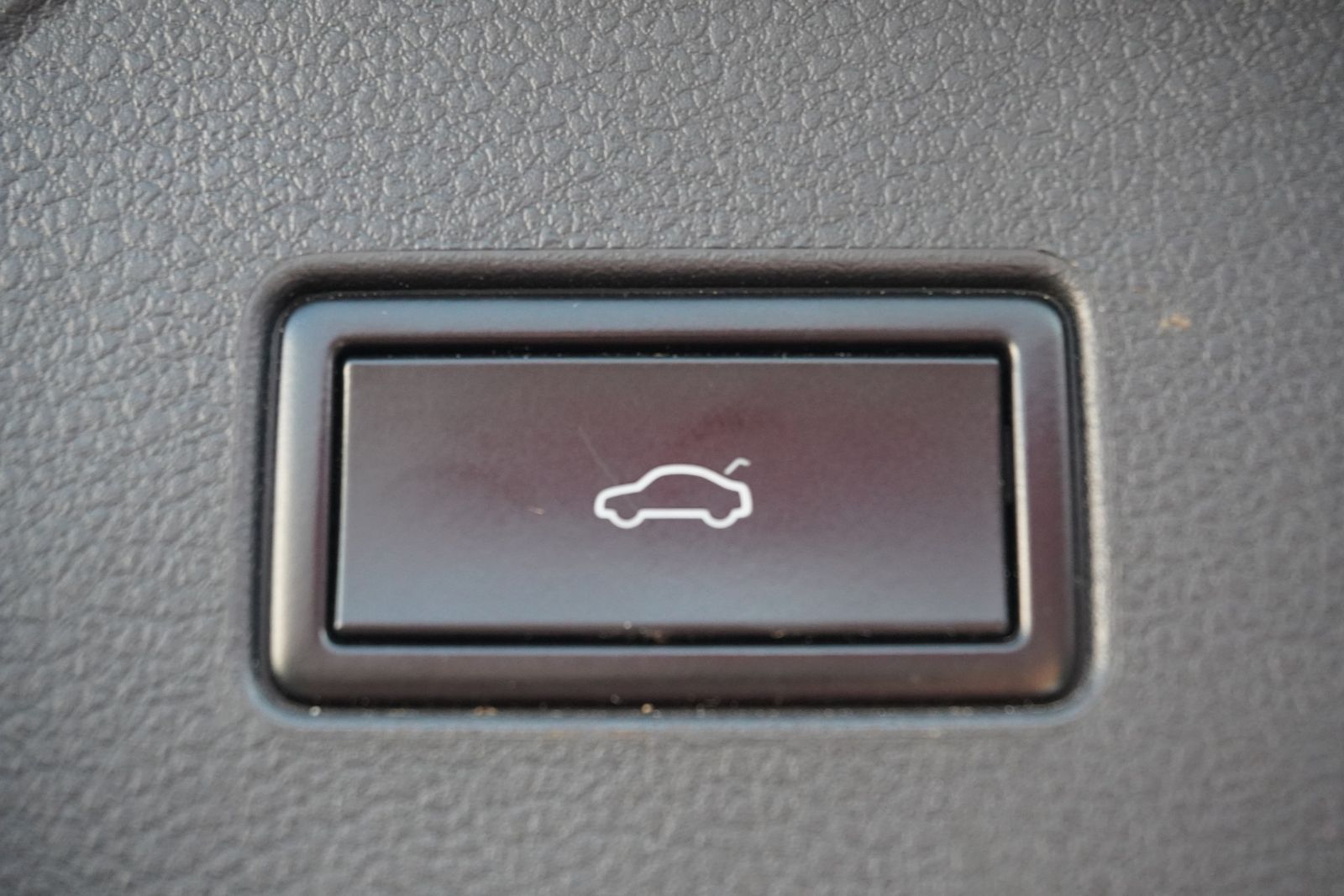 Volkswagen Passat Variant 2.0 TDI Highline LED Navi AHK foto 35