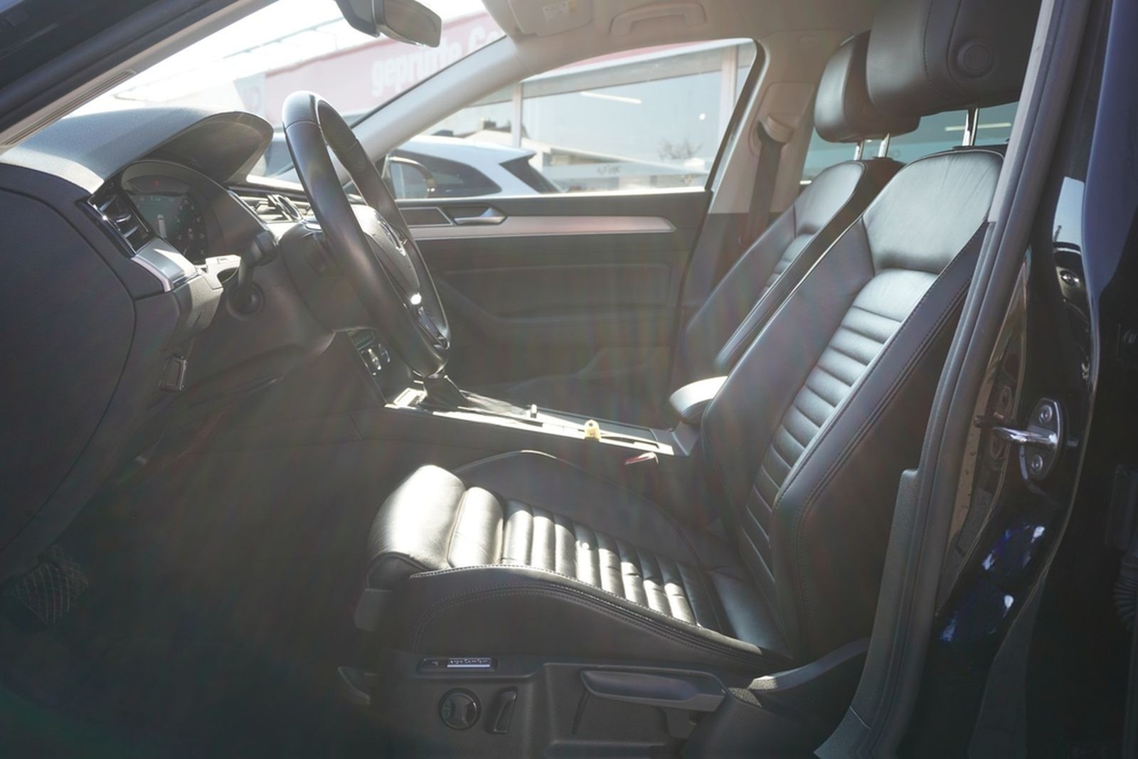Volkswagen Passat Variant 2.0 TDI Highline LED Navi AHK foto 9