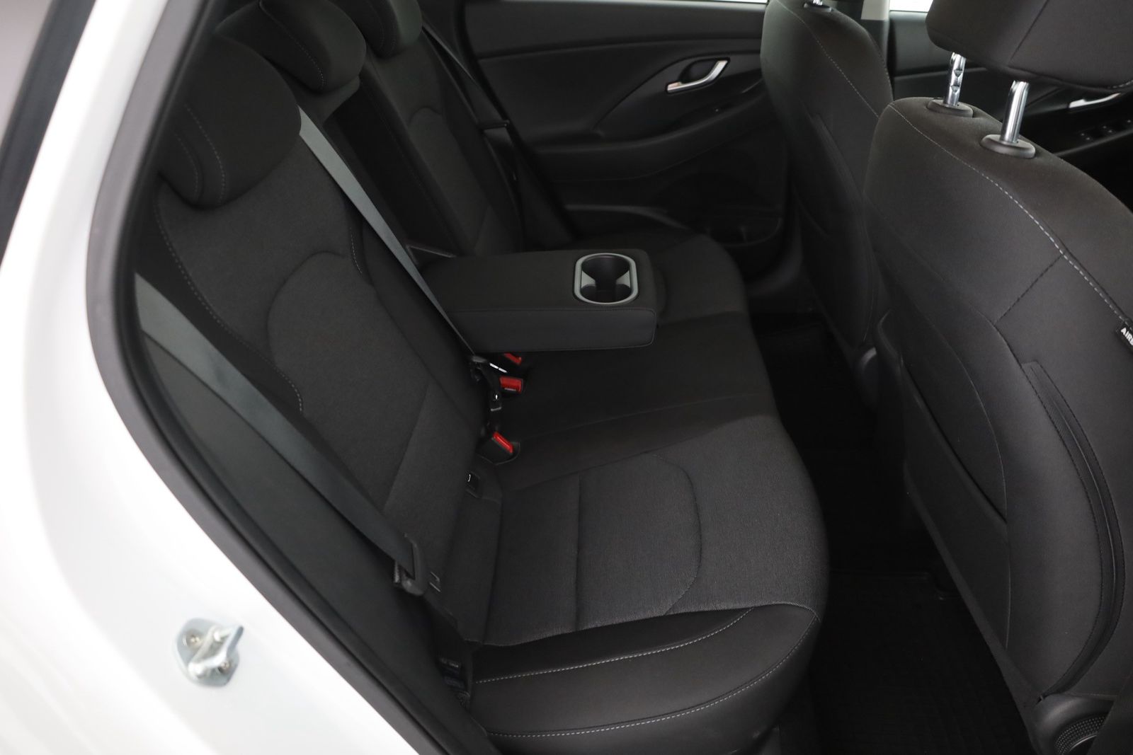 Hyundai i30 1.5 Intro Edition LED Navi Kamera PDC DAB foto 25