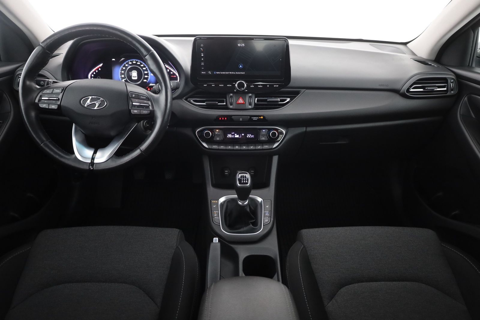 Hyundai i30 1.5 Intro Edition LED Navi Kamera PDC DAB foto 9