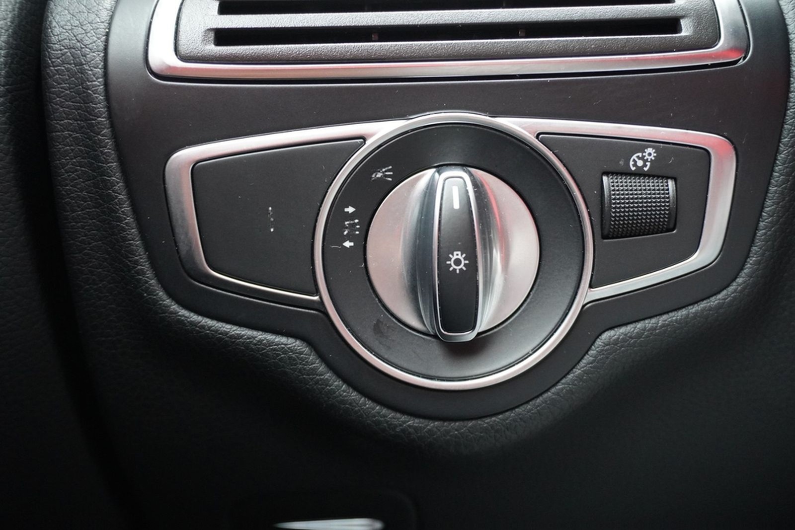 Mercedes-Benz C200 Avantgarde 4Matic LED Navi Totwinkel PDC foto 26