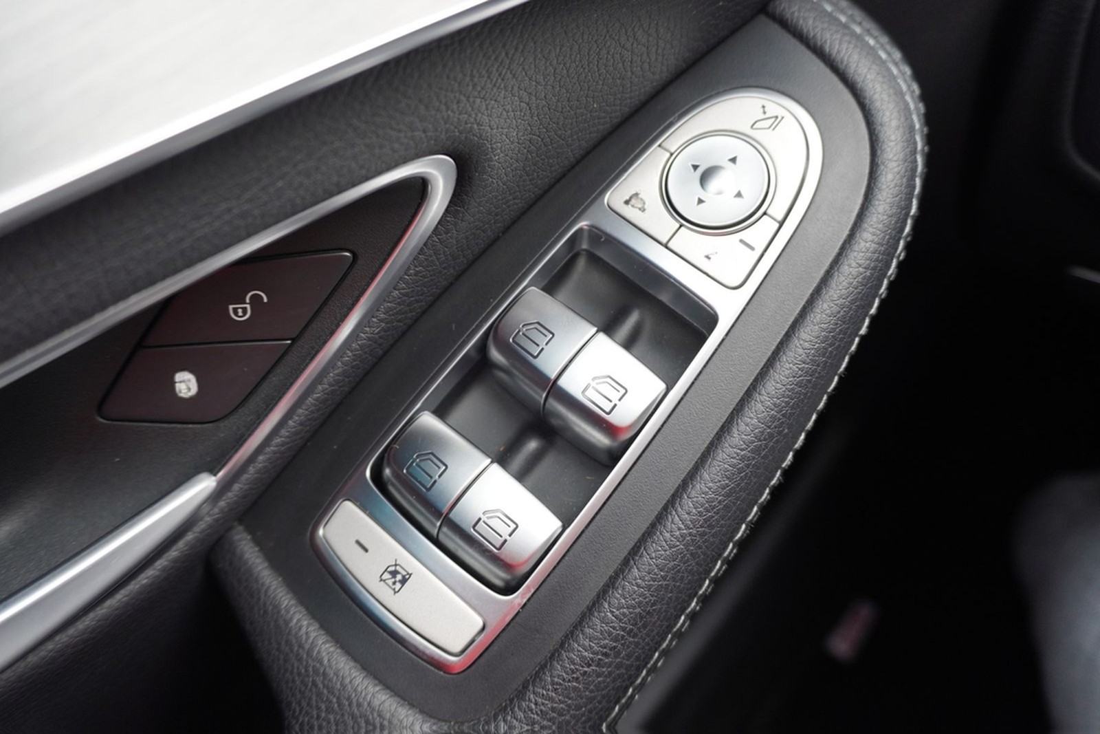 Mercedes-Benz C200 Avantgarde 4Matic LED Navi Totwinkel PDC foto 27