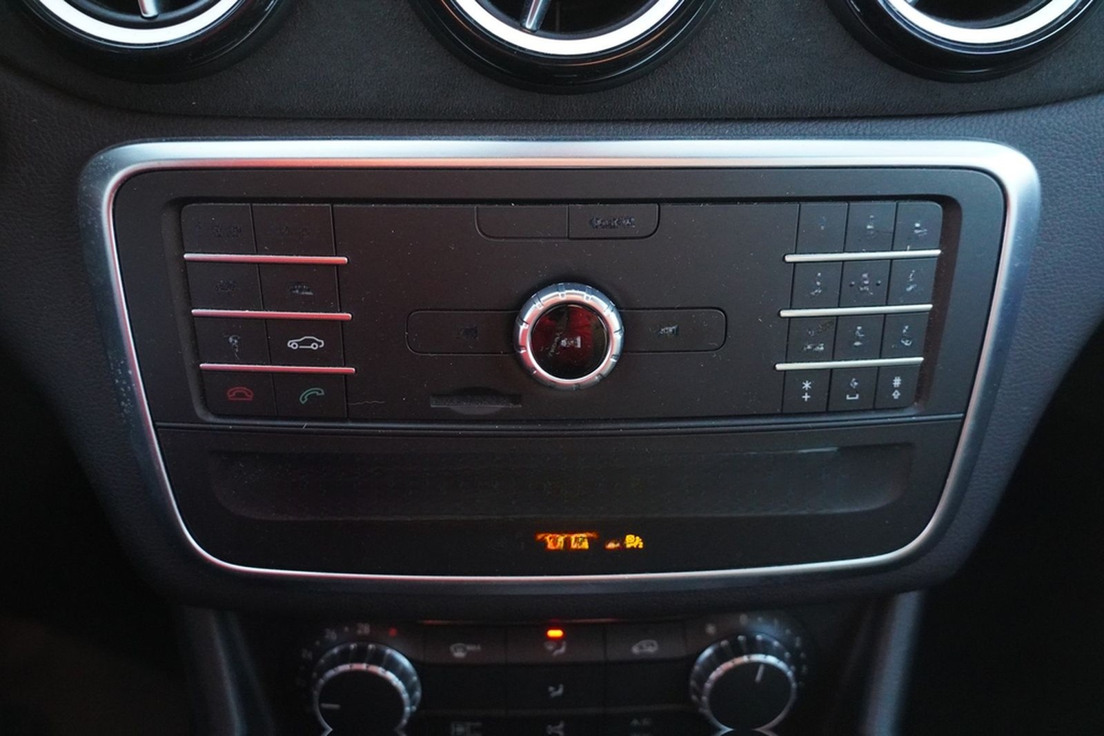 Mercedes-Benz CLA 180 Shooting Brake AMG Line LED Standheizung foto 13