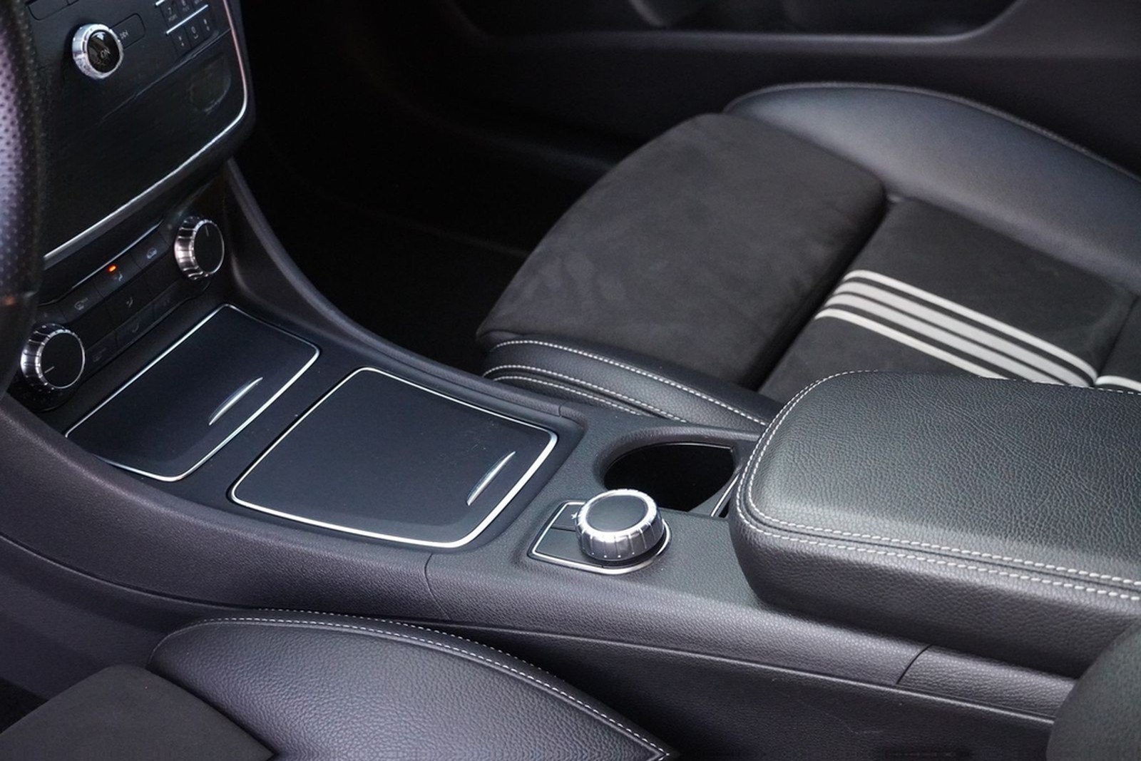 Mercedes-Benz CLA 180 Shooting Brake AMG Line LED Standheizung foto 16
