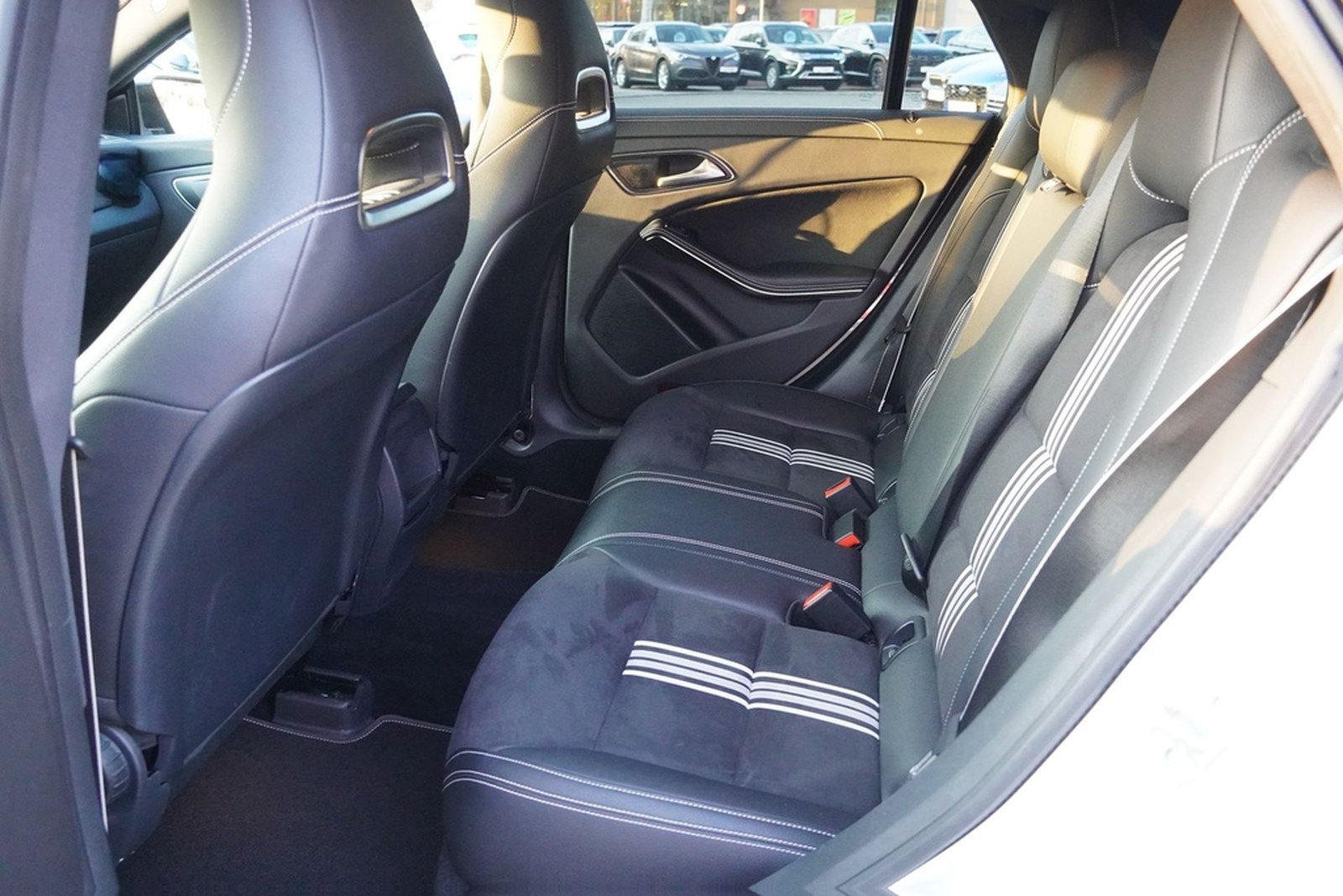 Mercedes-Benz CLA 180 Shooting Brake AMG Line LED Standheizung foto 28