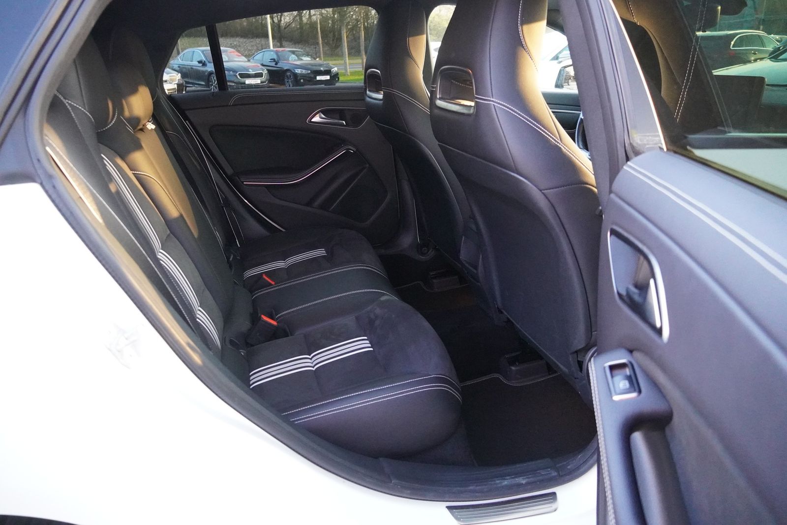 Mercedes-Benz CLA 180 Shooting Brake AMG Line LED Standheizung foto 29
