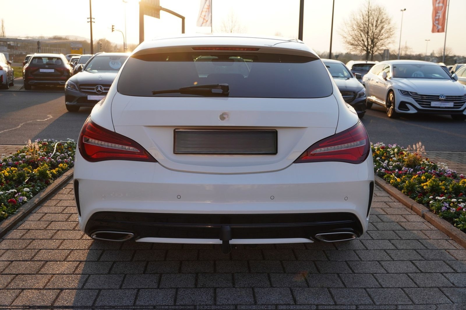 Mercedes-Benz CLA 180 Shooting Brake AMG Line LED Standheizung foto 8