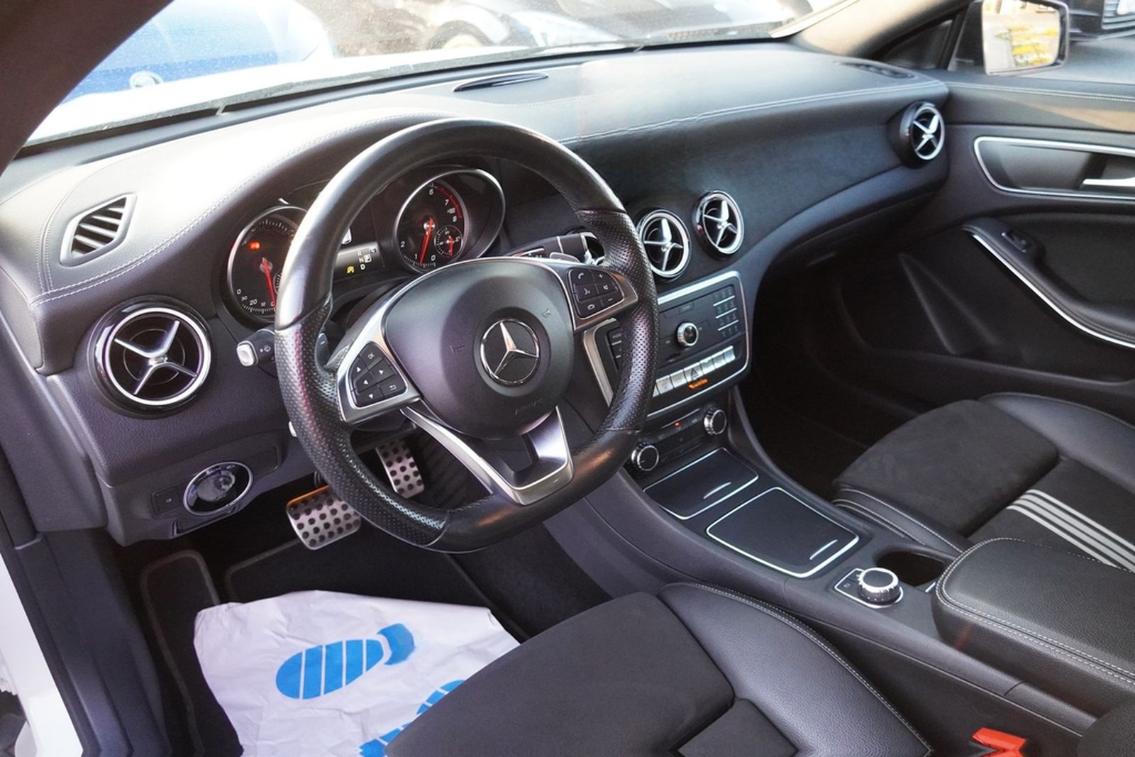 Mercedes-Benz CLA 180 Shooting Brake AMG Line LED Standheizung foto 10