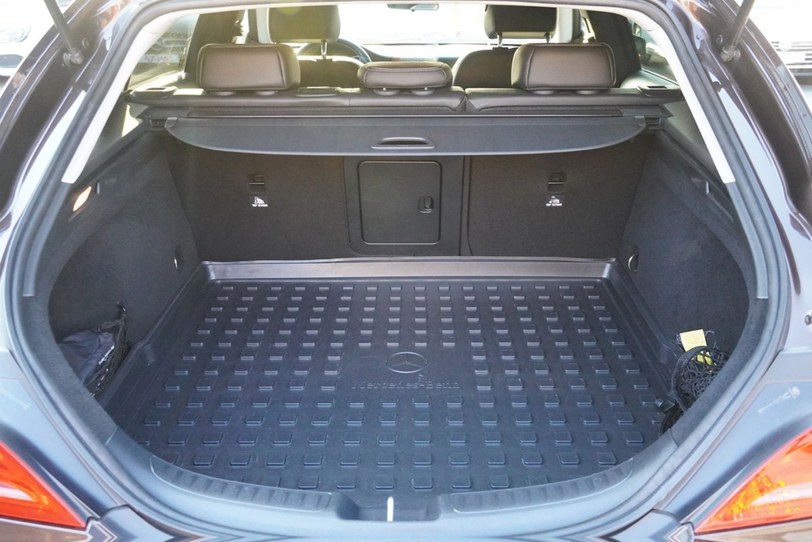 Mercedes-Benz CLA 180 Sportstourer Navi Tempomat Xenon PDC USB foto 31