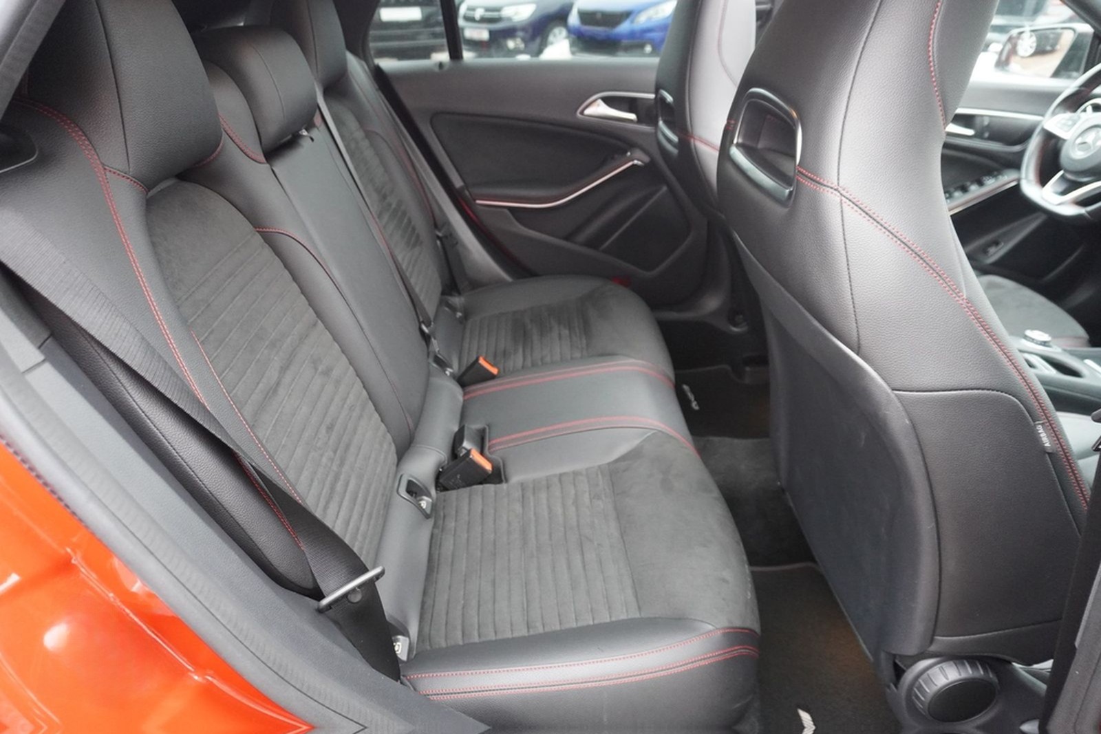 Mercedes-Benz CLA 250 AMG Line LED Navi Panorama Teilleder PDC foto 11