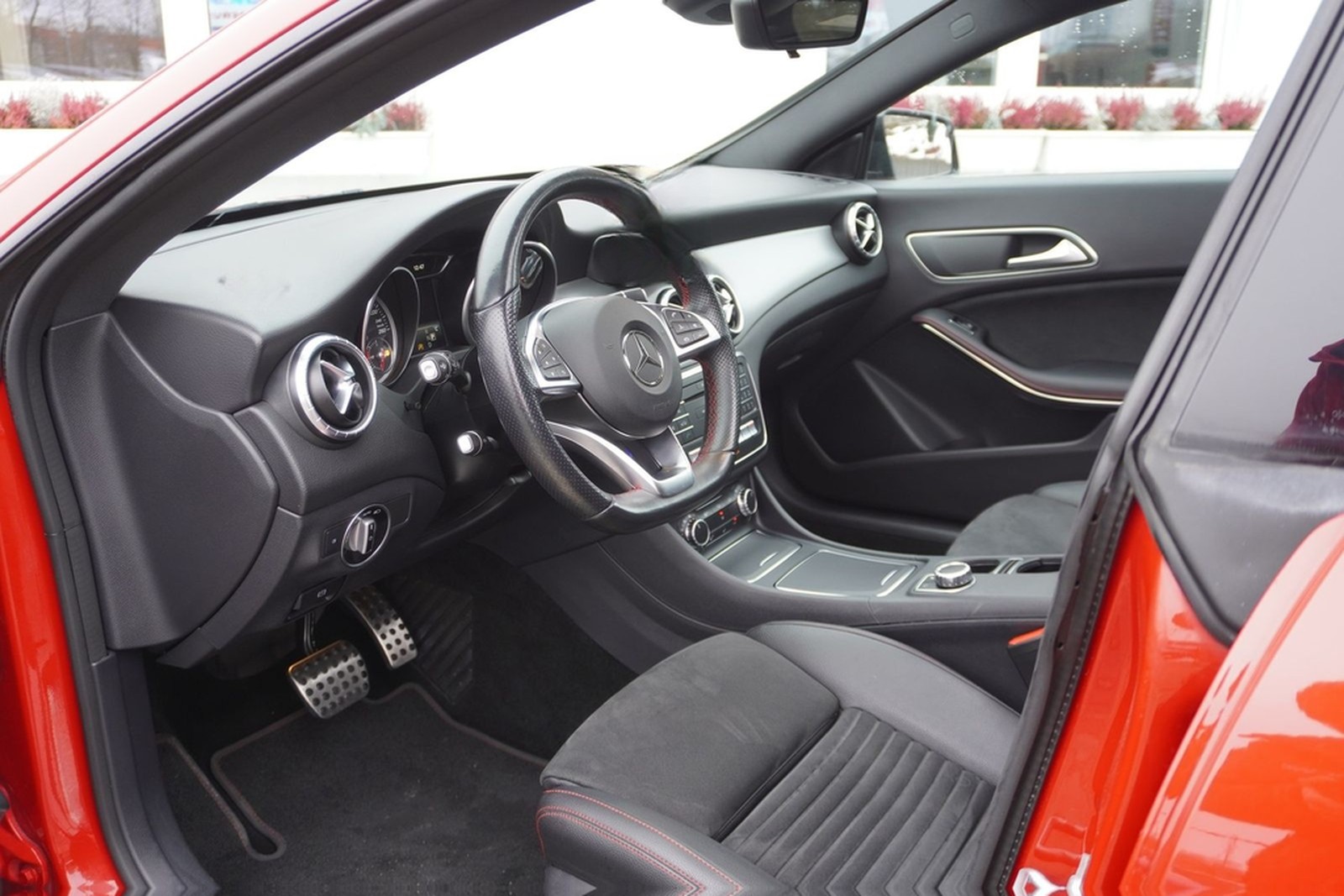 Mercedes-Benz CLA 250 AMG Line LED Navi Panorama Teilleder PDC foto 19