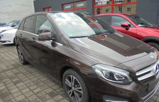 Mercedes-Benz B 200 Aut.,Pano-Dach,Ahk,1.Hand foto 3