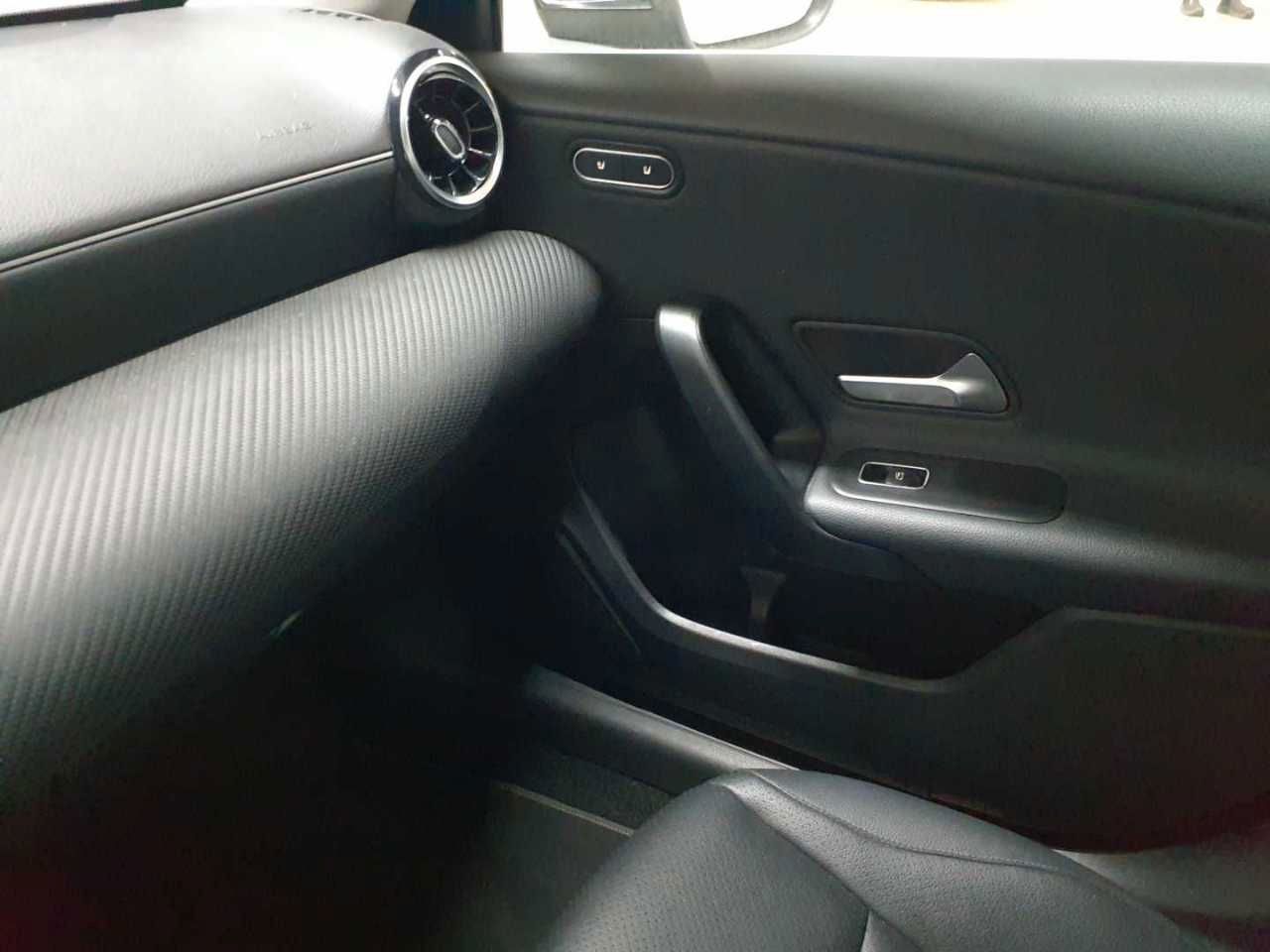 Mercedes-Benz A 250 e 8G-DCT Style BusiP MBUX KAM SHZ foto 15