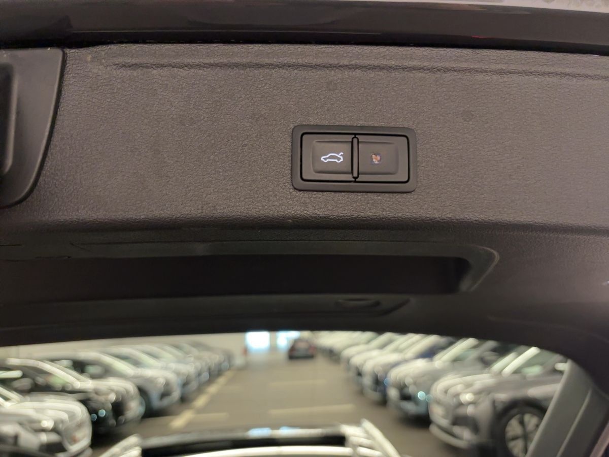 Audi A4 Avant 35 TDI S tr. MATRIX NAVI ACC HUD PANO foto 19