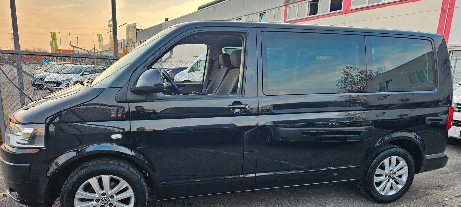 Volkswagen T5 Multivan Special 2 Hand 140ps 7sitzer LED foto 4