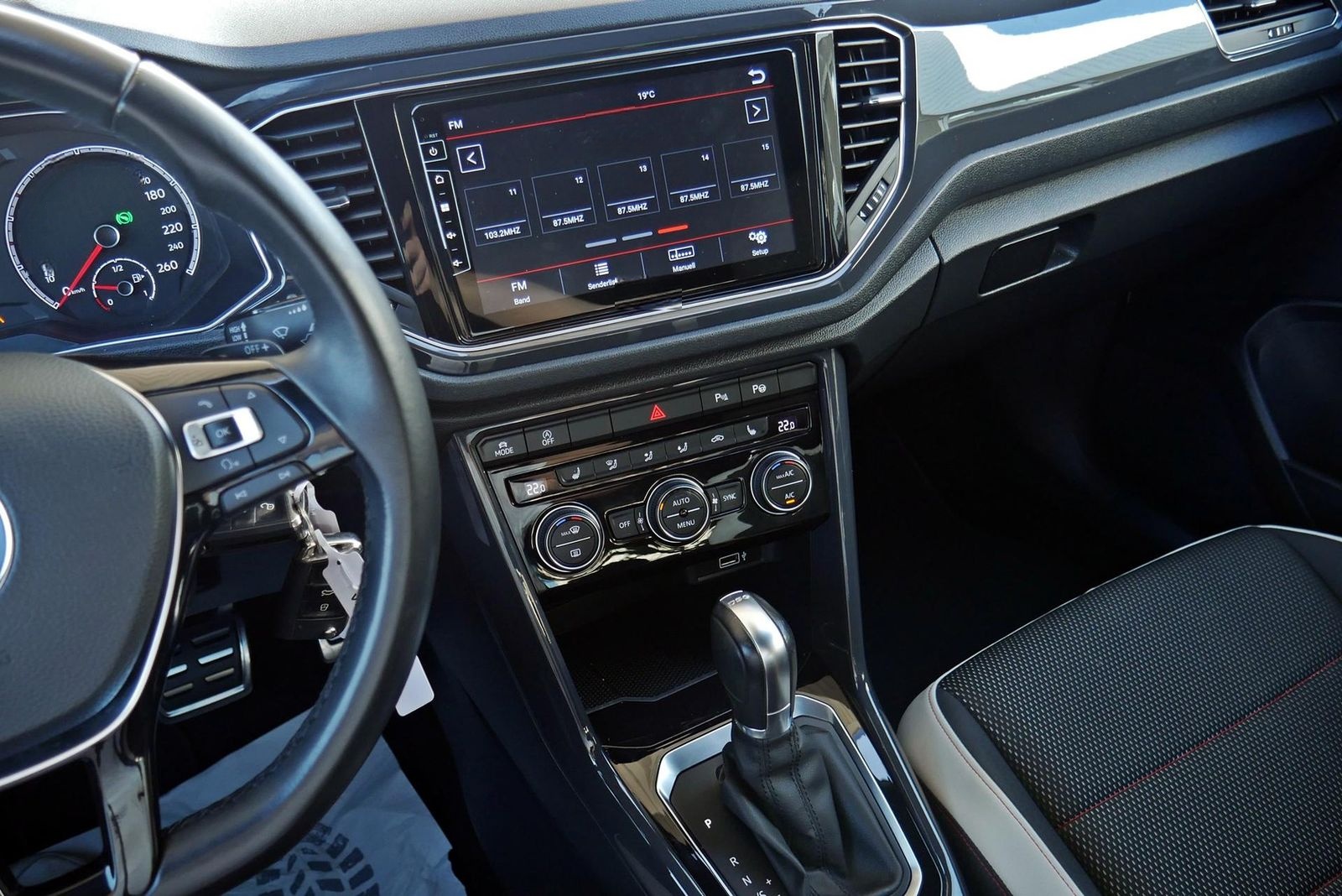 Volkswagen T-Roc 1.5 TSI DSG Sport LED Assistenzpaket DCC foto 14