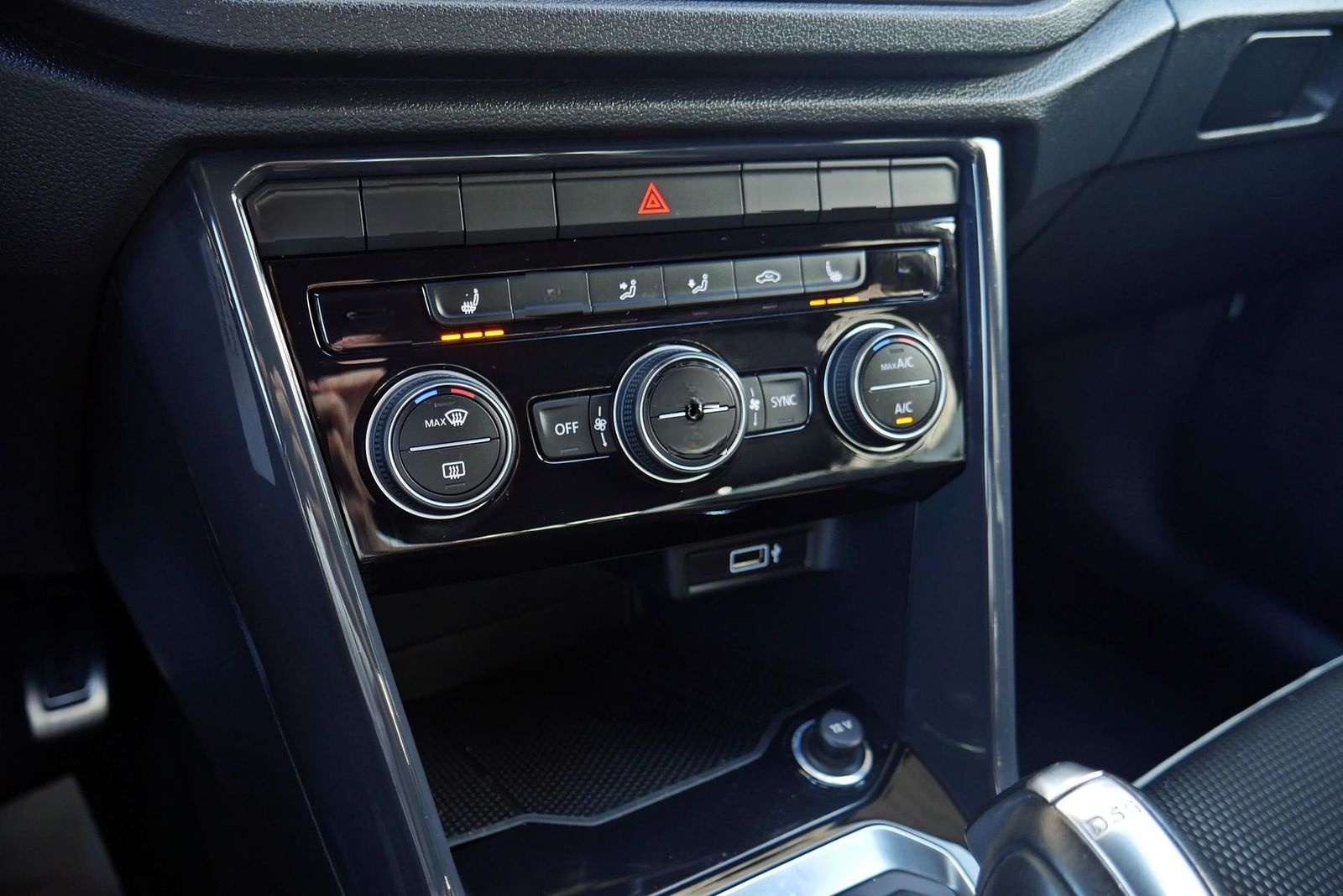 Volkswagen T-Roc 1.5 TSI DSG Sport LED Assistenzpaket DCC foto 19