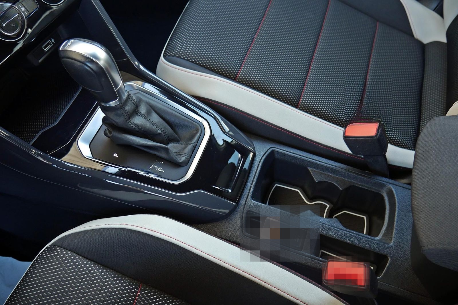 Volkswagen T-Roc 1.5 TSI DSG Sport LED Assistenzpaket DCC foto 21