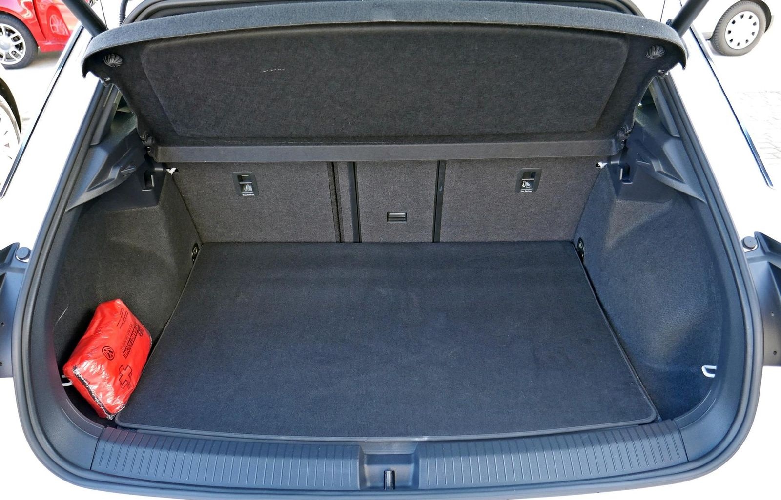 Volkswagen T-Roc 1.5 TSI DSG Sport LED Assistenzpaket DCC foto 24