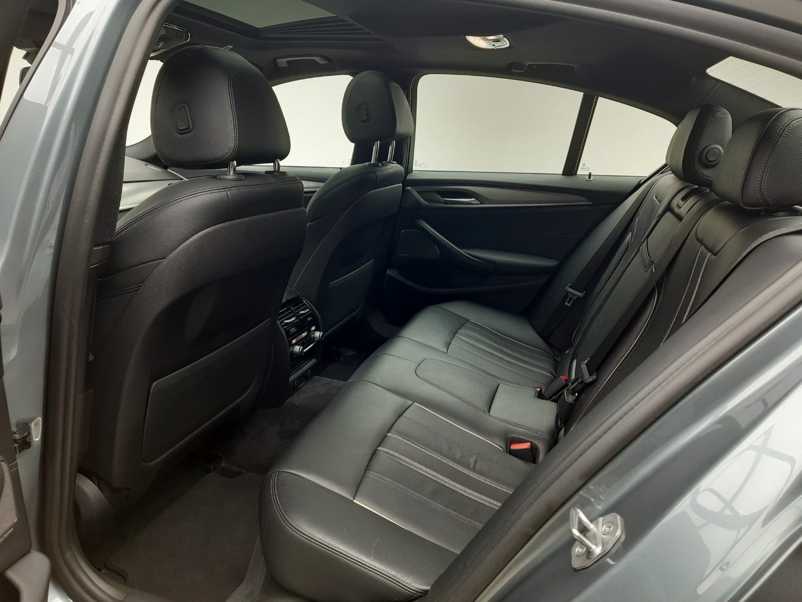 BMW 520d xDrive/M Paket/S-Dach/360°Kam./LED/HuD foto 19