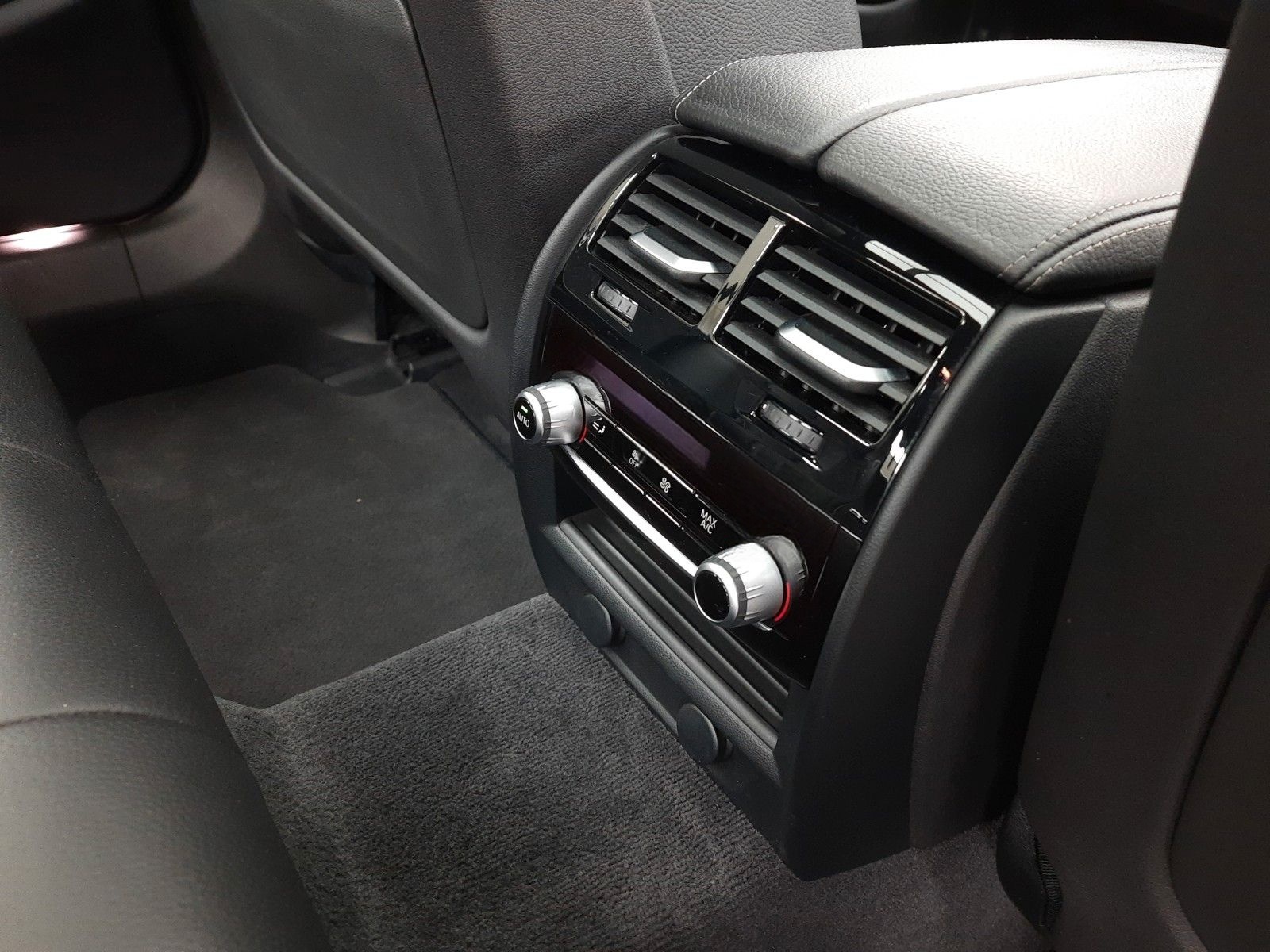 BMW 520d xDrive/M Paket/S-Dach/360°Kam./LED/HuD foto 23
