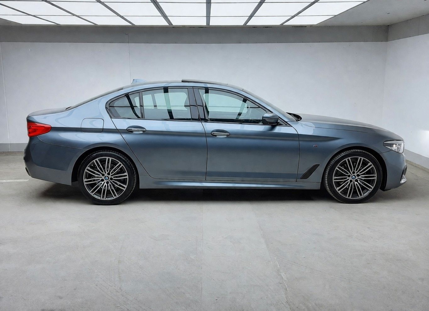 BMW 520d xDrive/M Paket/S-Dach/360°Kam./LED/HuD foto 5