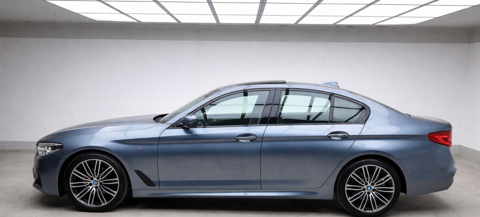 BMW 520d xDrive/M Paket/S-Dach/360°Kam./LED/HuD foto 9