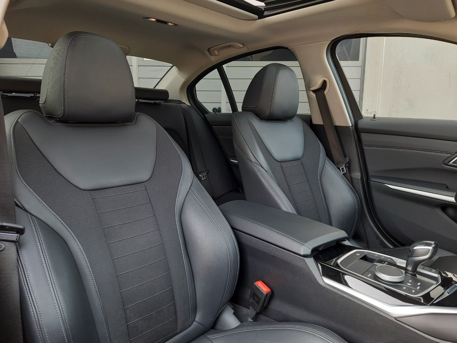 BMW 330d Limo/Sport Line/LED/SDach/LiveC/AhK foto 14