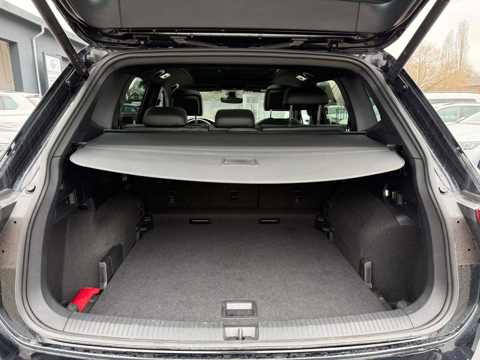 Volkswagen Tiguan Allspace R-Line 4Motion MATRIX*PANO*AHK* foto 11