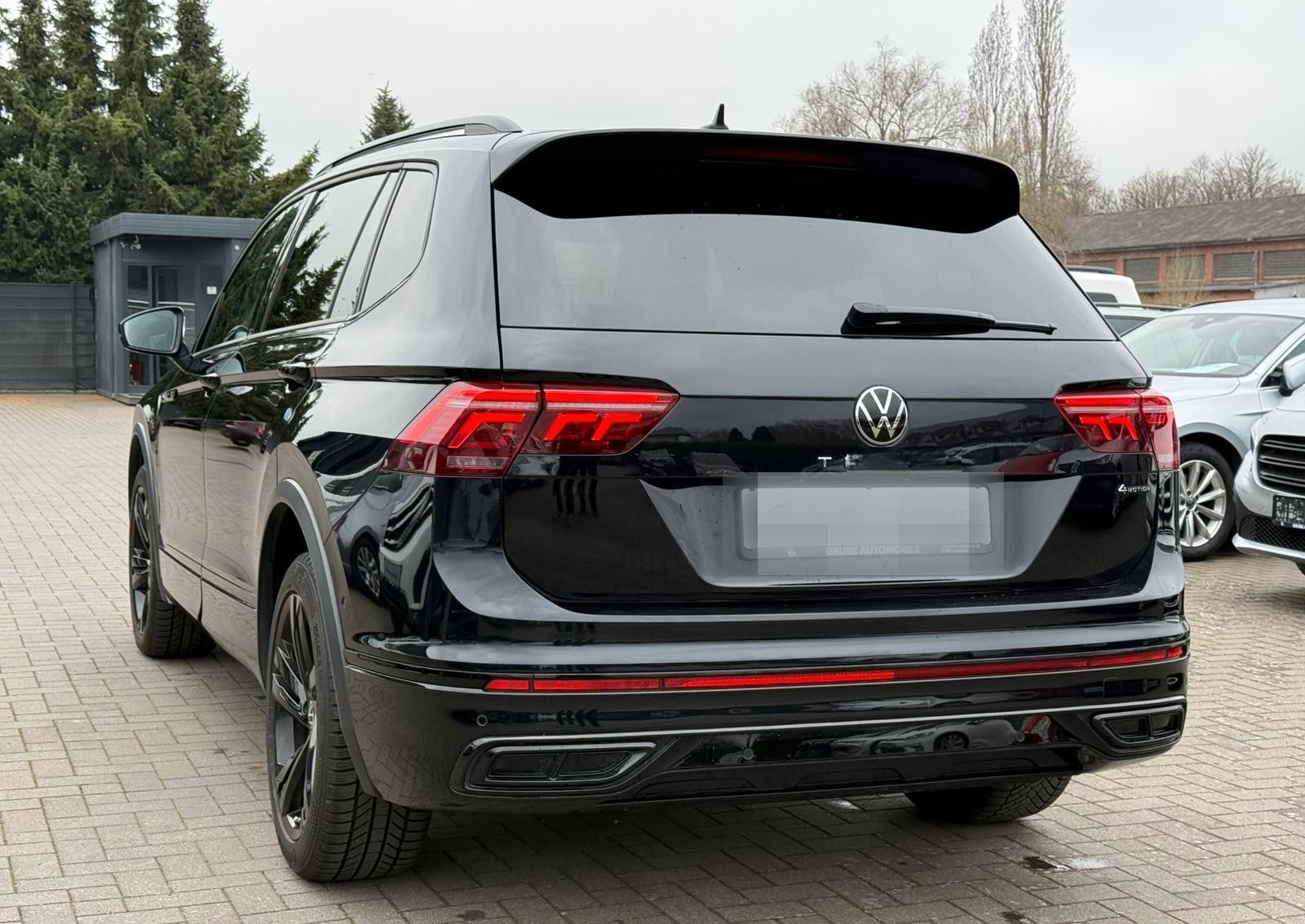 Volkswagen Tiguan Allspace R-Line 4Motion MATRIX*PANO*AHK* foto 6