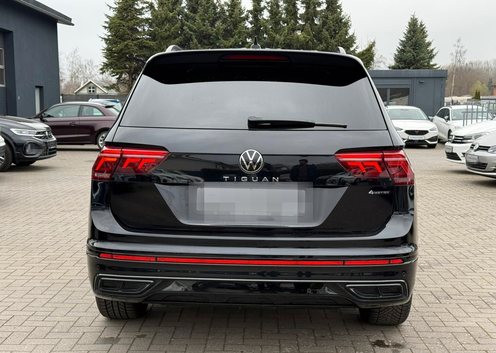 Volkswagen Tiguan Allspace R-Line 4Motion MATRIX*PANO*AHK* foto 7
