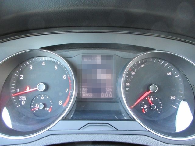 Volkswagen Passat Variant 1.5 TSI LED/NAVI+VZE+RFK/BUSINNES foto 12