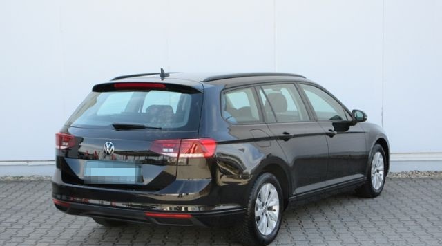 Volkswagen Passat Variant 1.5 TSI LED/NAVI+VZE+RFK/BUSINNES foto 3